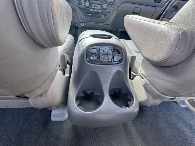 2004 Toyota Sequoia Limited