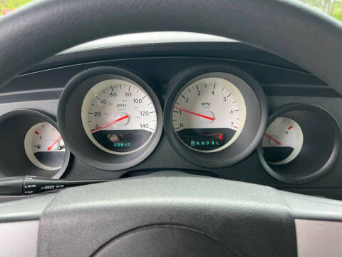 2005 Dodge Magnum SE