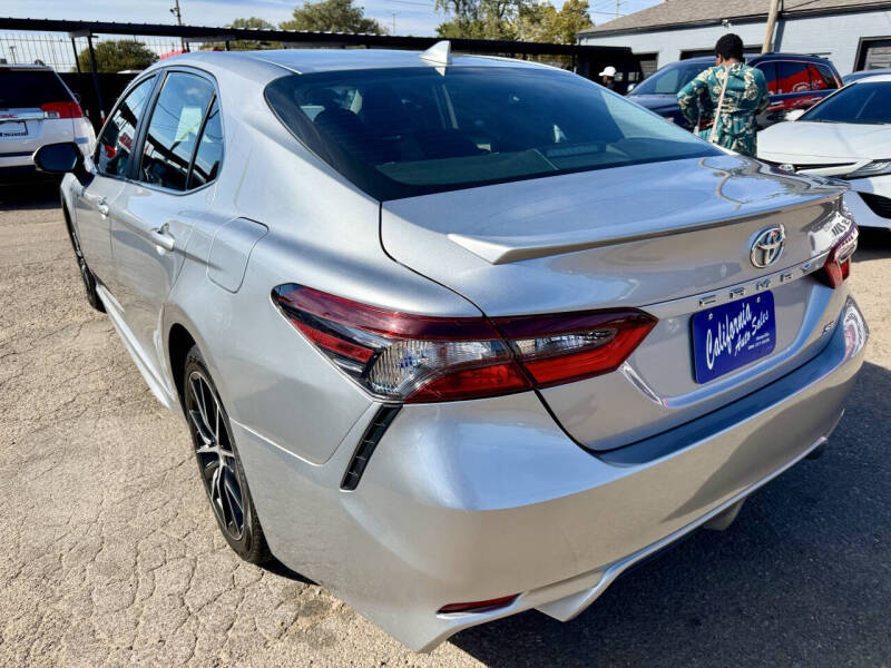 2024 Toyota Camry SE