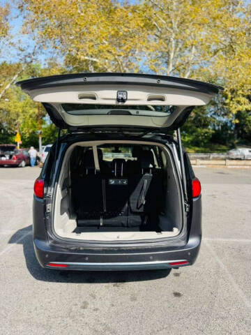 2018 Chrysler Pacifica Touring L Plus