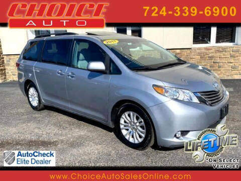 2017 Toyota Sienna for sale at CHOICE AUTO SALES in Murrysville PA