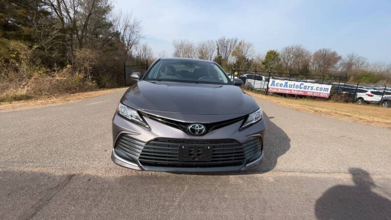 2023 Toyota Camry LE photo 7