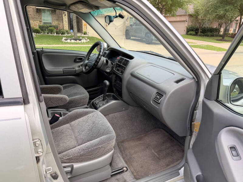 2004 Chevrolet Tracker LT