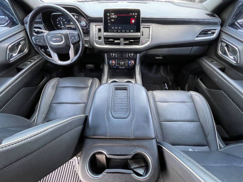 2022 GMC Yukon XL SLT