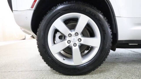 2023 Land Rover Defender 110 SE