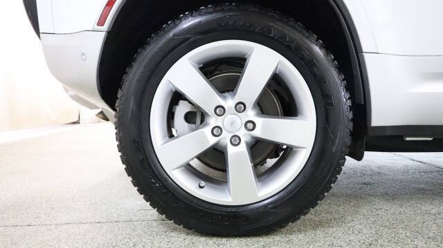 2023 Land Rover Defender 110 SE