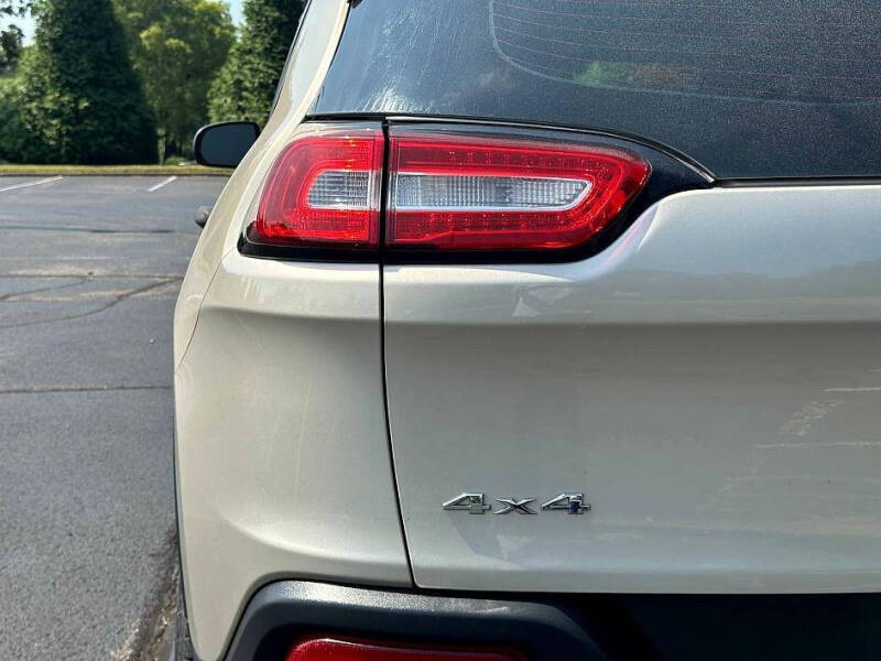 2014 Jeep Cherokee Sport