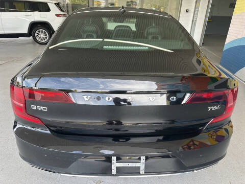 2020 Volvo S90 T6 Momentum