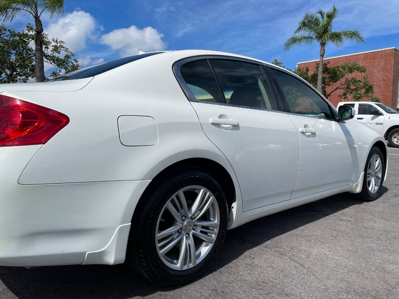 2013 INFINITI G37 Sedan