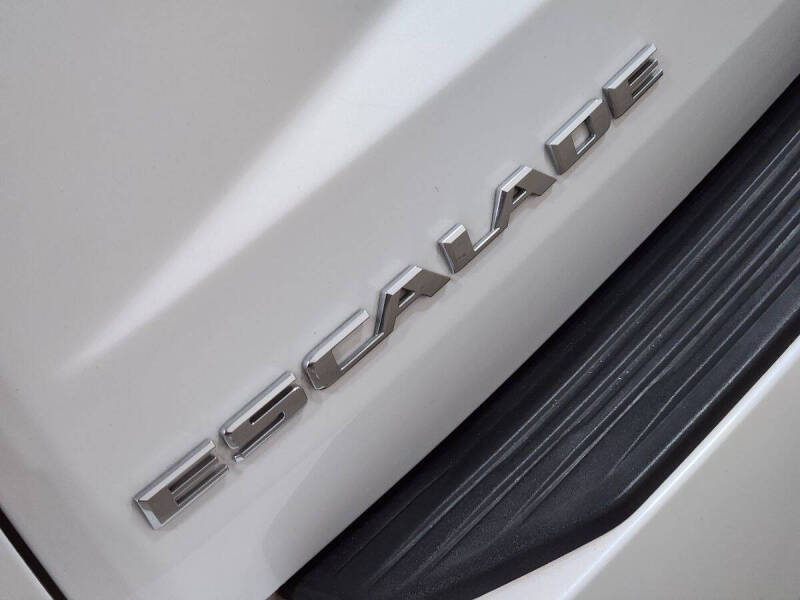 2022 Cadillac Escalade Luxury