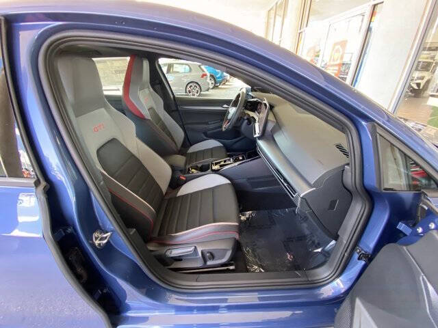 2025 Volkswagen Golf GTI SE