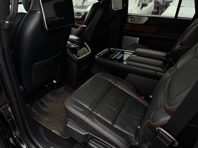2022 Lincoln Navigator Black Label
