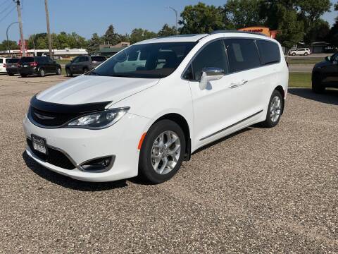 2020 Chrysler Pacifica for sale at LITCHFIELD CHRYSLER CENTER in Litchfield MN