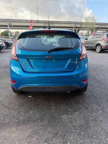 2016 Ford Fiesta SE