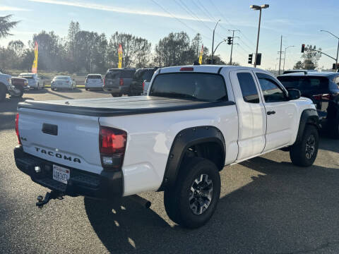 2019 Toyota Tacoma SR