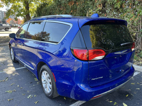 2019 Chrysler Pacifica Touring L