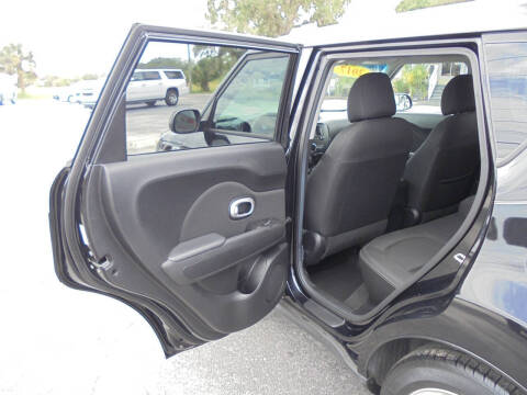 2017 Kia Soul +