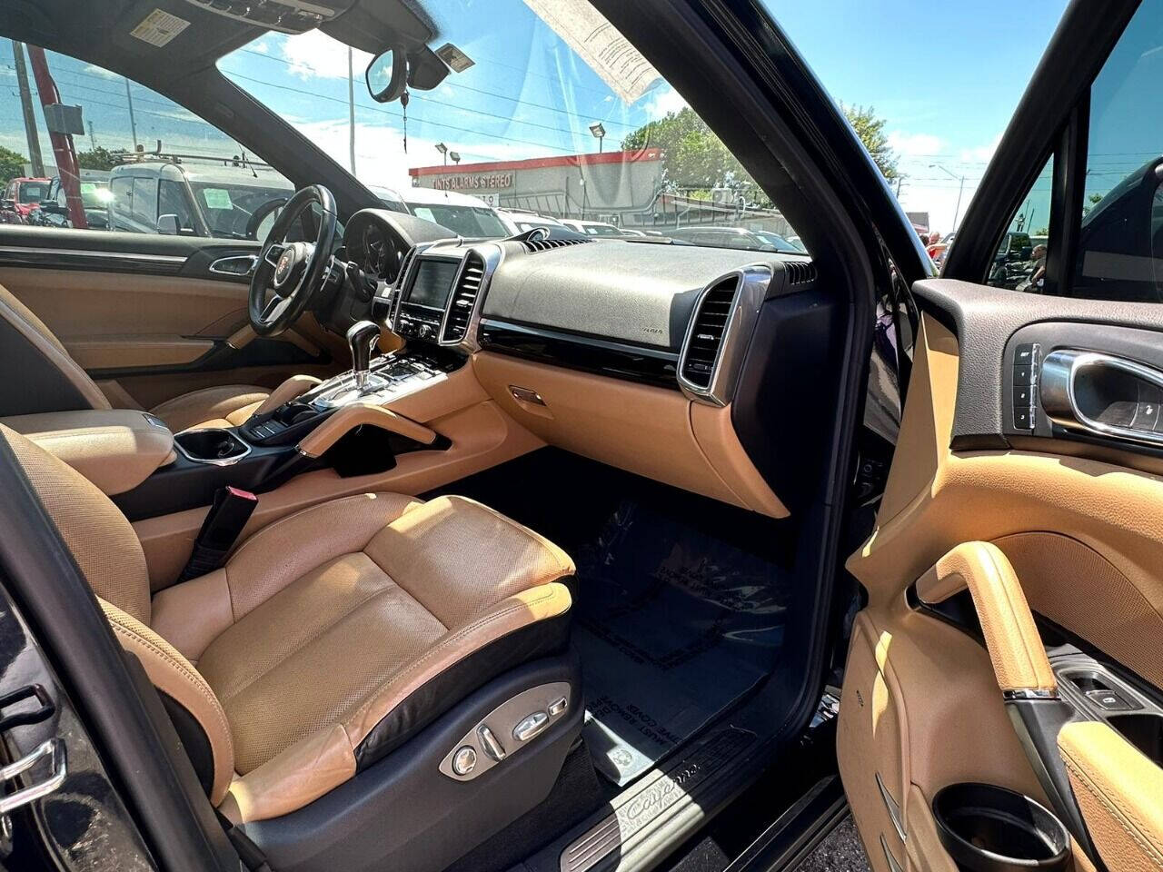 2015 PORSCHE Cayenne SUV / Crossover - $27,995