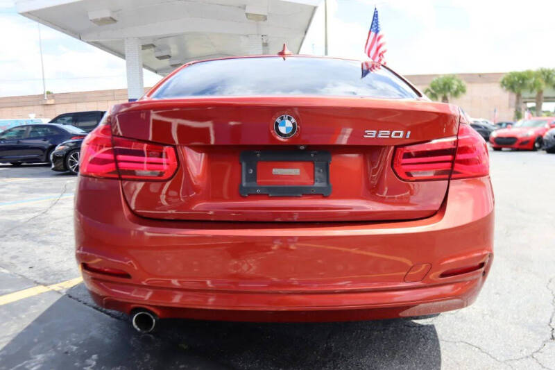2018 BMW 3 Series 320i