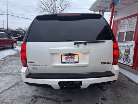 2011 GMC Yukon XL SLT