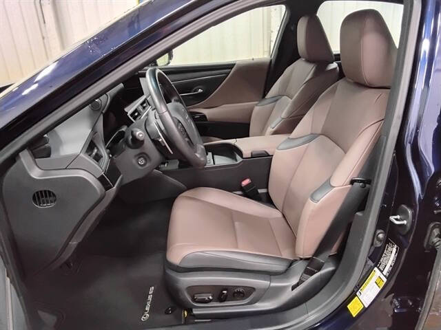 2025 Lexus ES 300h