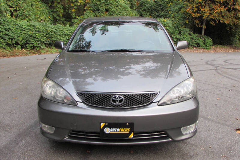 2005 Toyota Camry SE photo 9