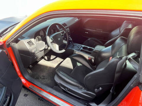 2008 Dodge Challenger SRT8