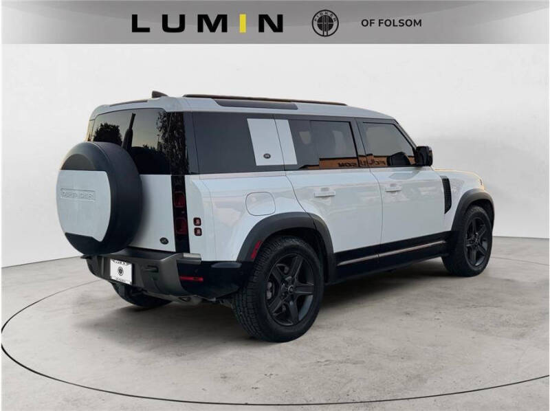 2022 Land Rover Defender 110 X-Dynamic SE