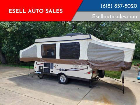 2017 Forest River ROCKWOODFREEDOM for sale at ESELL AUTO SALES in Cahokia IL