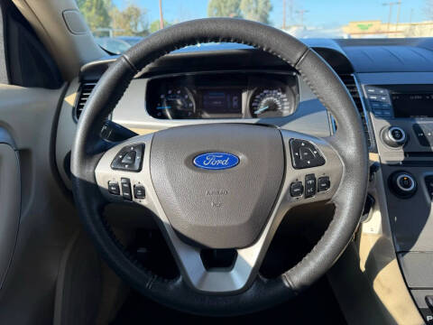 2016 Ford Taurus SEL