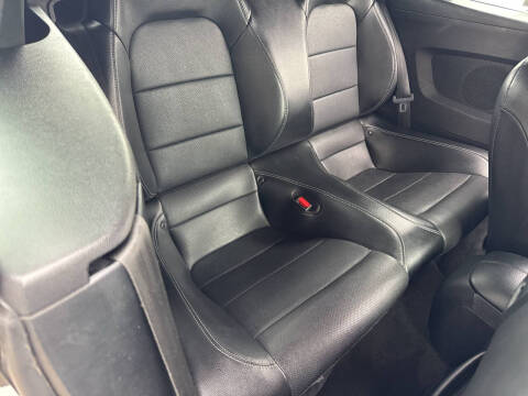 2022 Ford Mustang EcoBoost Premium