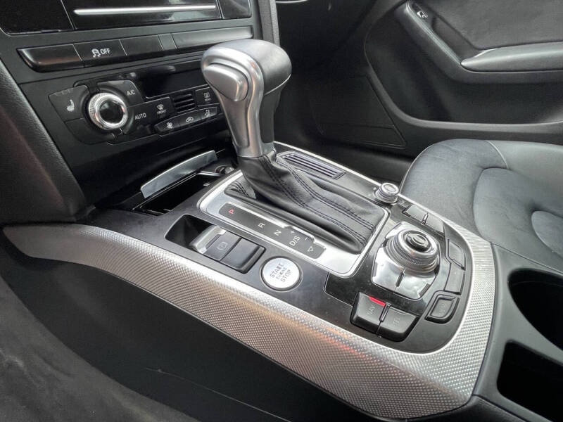 2016 Audi A4 2.0T quattro Premium