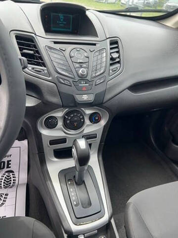 2017 Ford Fiesta SE