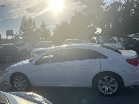 2013 Chrysler 200 LX