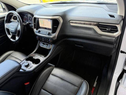 2022 GMC Acadia Denali
