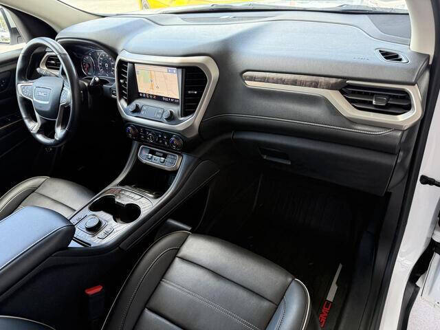 2022 GMC Acadia Denali
