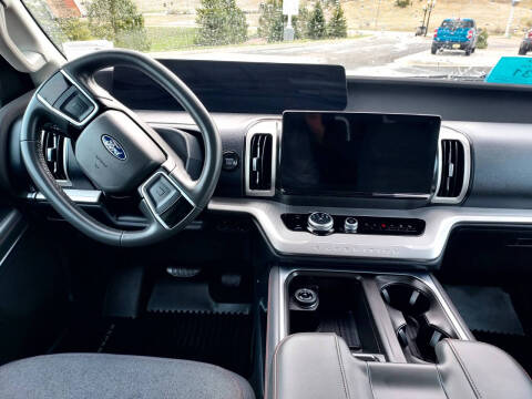 2025 Ford Expedition Active