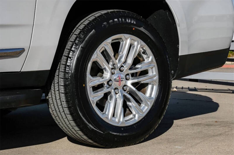 2022 GMC Yukon XL SLT