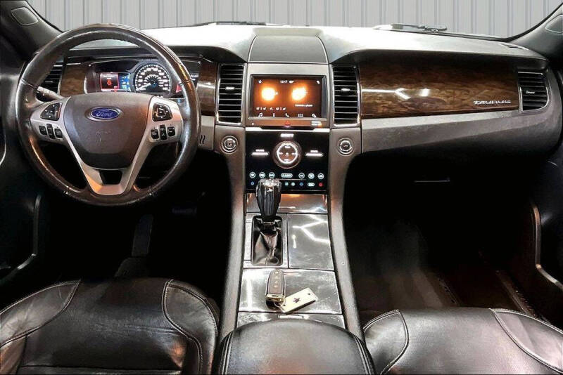 2018 Ford Taurus Limited
