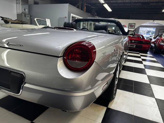 2004 Ford Thunderbird Deluxe