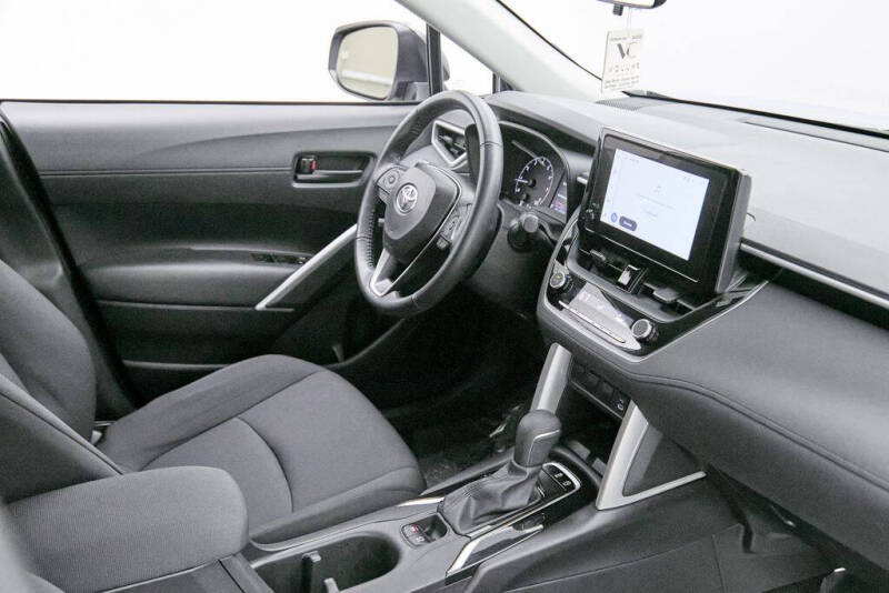 2025 Toyota Corolla Cross LE