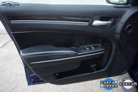 2015 Chrysler 300 Limited