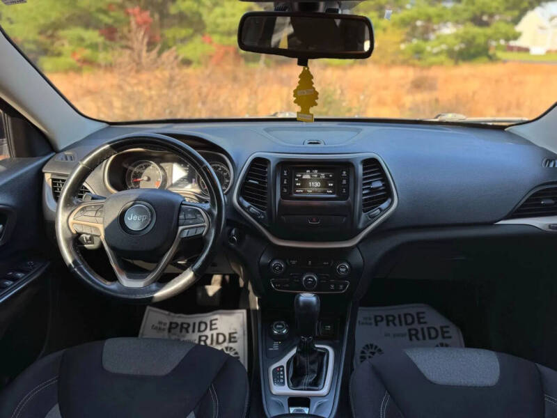 2015 Jeep Cherokee Sport