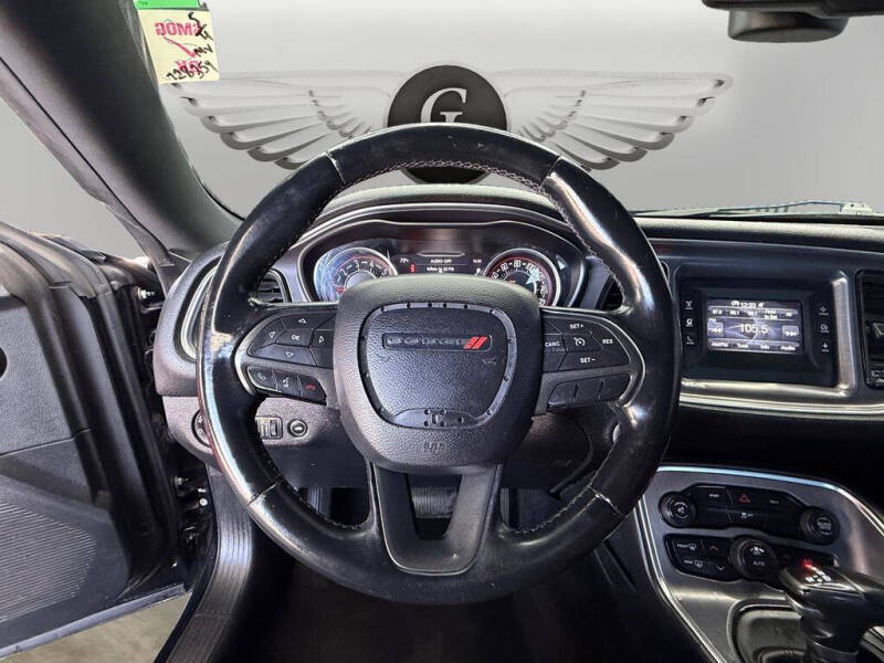 2015 Dodge Challenger SXT