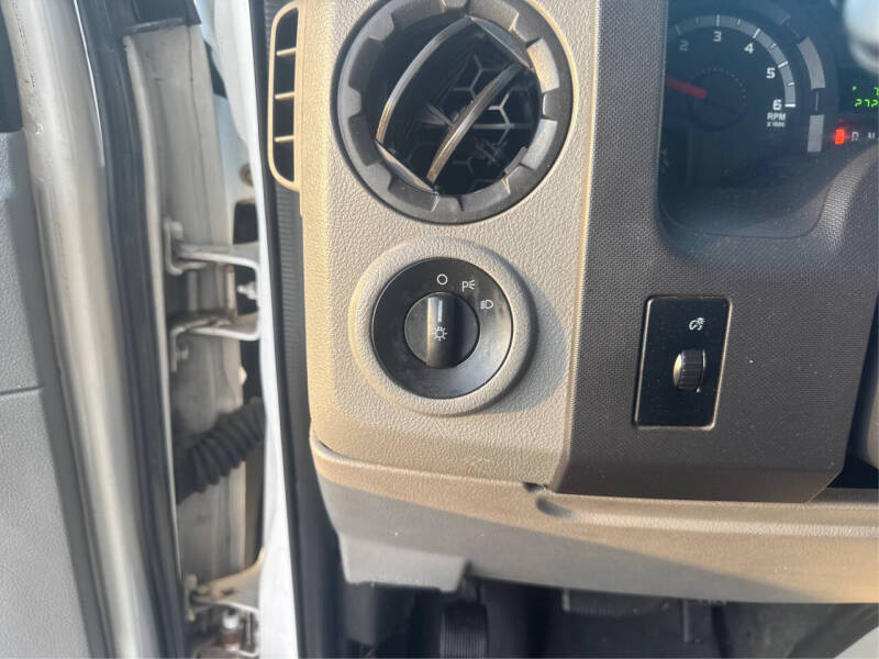 2012 Ford E-Series E-450 SD