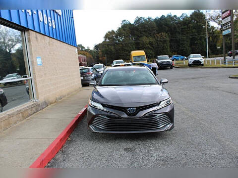 2020 Toyota Camry Hybrid XLE