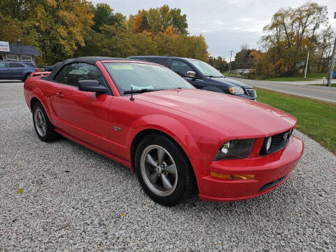 2006 Ford Mustang for sale at BARTON AUTOMOTIVE GROUP LLC in Alliance OH