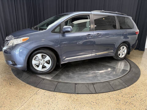 2017 Toyota Sienna LE 8-Passenger