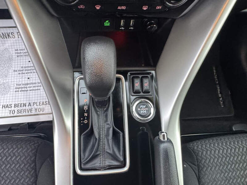 2024 Mitsubishi Eclipse Cross LE