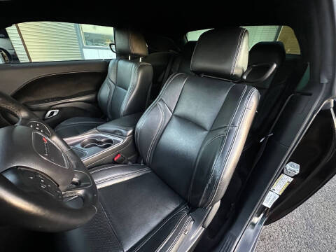 2016 Dodge Challenger R/T Plus